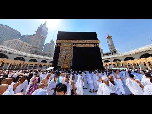 4K 360 View. Tawaf of Kaaba at Masjid al-Haram, Mecca