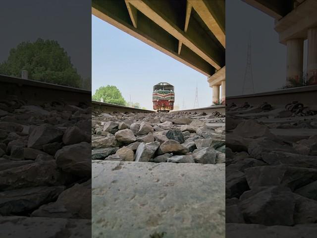 Train Passed Over My Phone at 100km/h – Unreal Footage! #pakraillive #railtrack