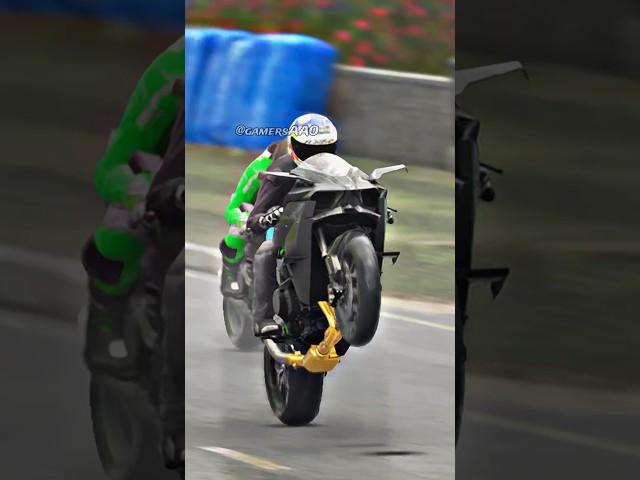 Kawasaki Ninja H2R World’s fastest bike wheelie stunt superfast rider #shorts