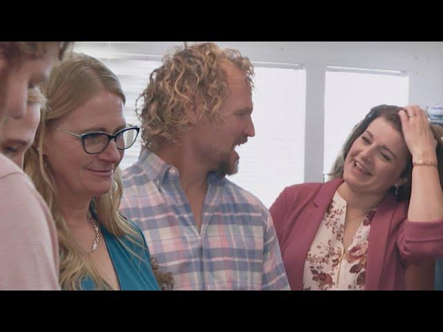 Sister Wives: Watch Christine's AWKWARD Run-In With Kody and Robyn (Exclusive)