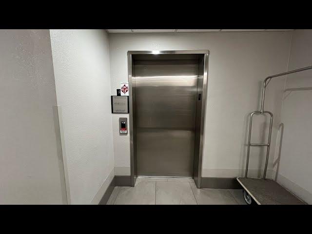 Roanoke, VA: Otis Elevator at Country Inn and Suites