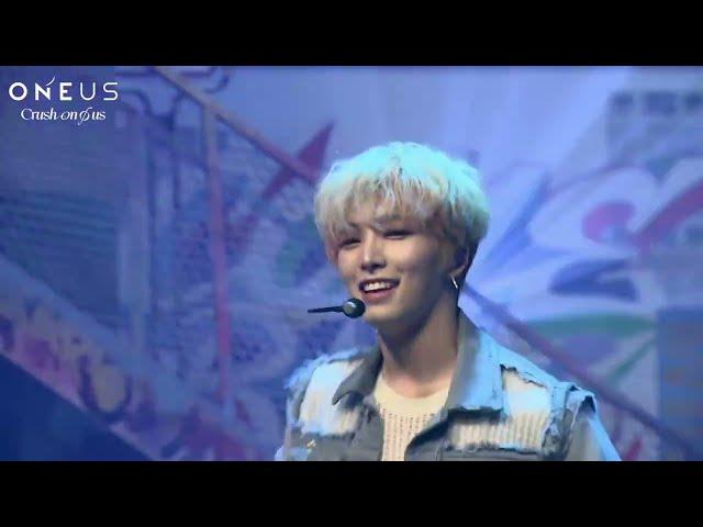ONEUS - 윙윙윙윙(Plastic Flower) 【 CRUSH ON Ø US 】