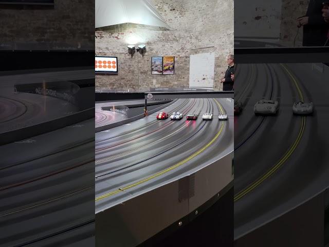 From 0 to 40 kmph. A fast track! Start of a 1/24 slot car pro race.