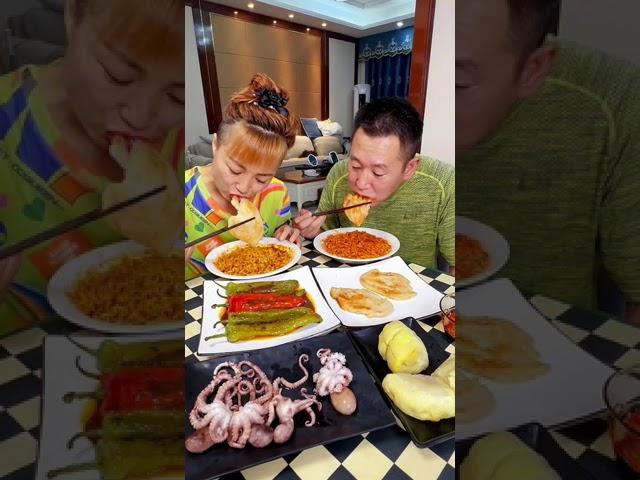 开饭了，今天又是美美的一餐#eating show#eating challenge#husband and wife eating food#eating#mukbang #asmr eating