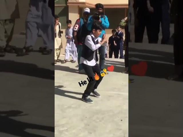 Hammad dancing at school | P∆RTY HERE