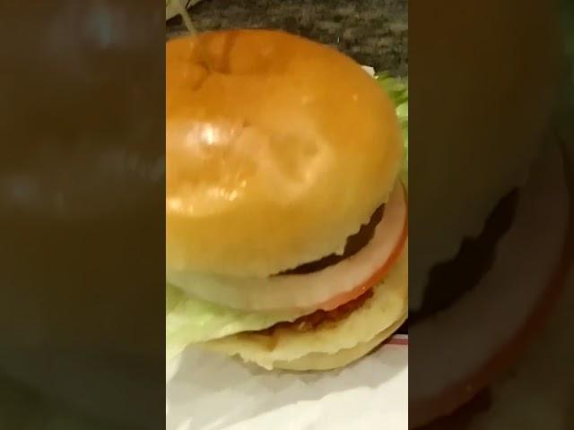 yummy yummy burgers@VF Bebskie'sChannel #yummy #share #like #support #food  #viral #shorts #fyp