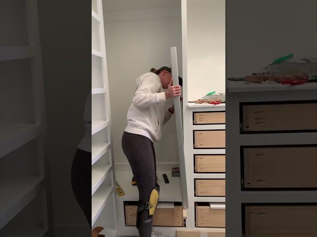 Building my sister-in-law’s closet  #sponsored With the help of @REVASHELF  #closetgoals #closet