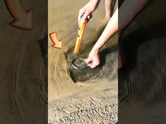 finding treasure with metal detector #findingtreasure #metaldetecting #shortsfeed #findgold #river