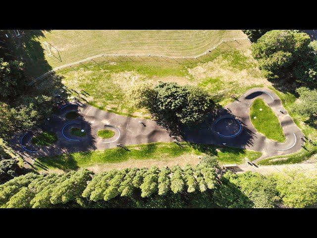 Pumptrack Freiburg - Rundflug mit Blick aus der Drohnenperspektive