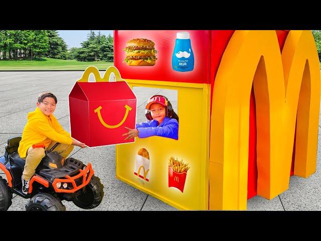 McDonald's Happy Meal Adventures: Eric and Andrea's Big Day with Aliens and Teamwork!