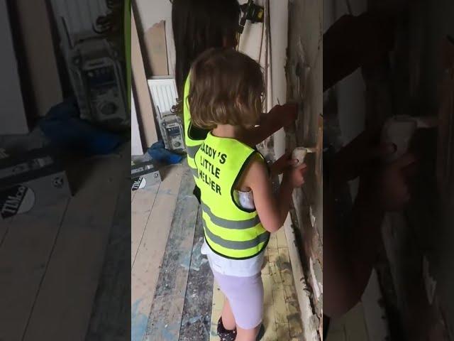 Is plastering easy? #howtoplaster#plastering#plasterer#diy#girlscandoanything #practicemakesperfect