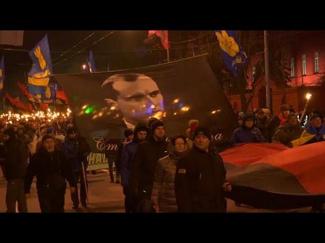 Gedenken an Bandera: Rechter Fackelzug durch Kiew