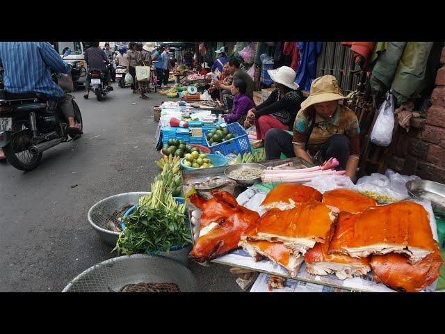 Walk Around Boeng Pralit Market - Morning Daily Lifestyle & Activities of Vendors in Market Town