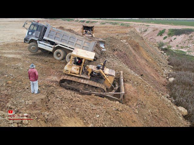 Incredible Dump Truck Back Unloading Stuck Deep Heavy Recovery Bulldozer Komatsu Extreme Helping