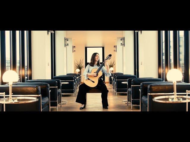 Rosie Bennet | "Prelude" from BWV 998 by J.S. Bach | Open Strings Berlin