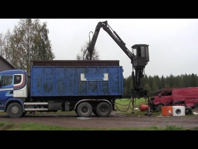 Some old cars goes in to the scrap yard