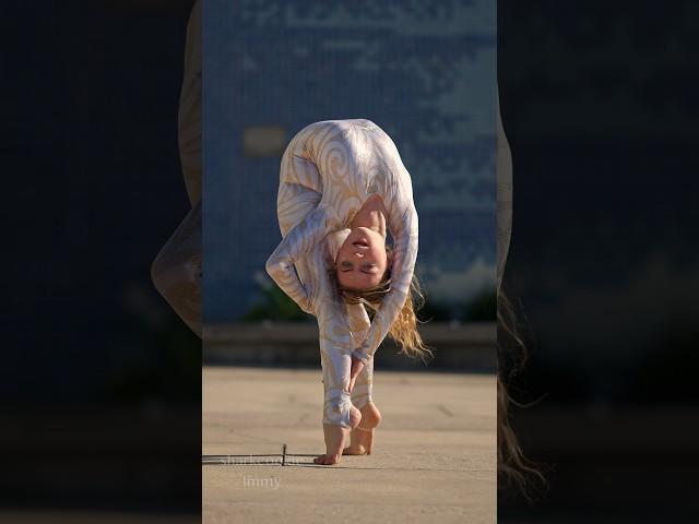 CONTORTION FUN UNDER THE CALIFORNIA SUN ️ @sharkcookie.YouTube #shorts #contortion #funny