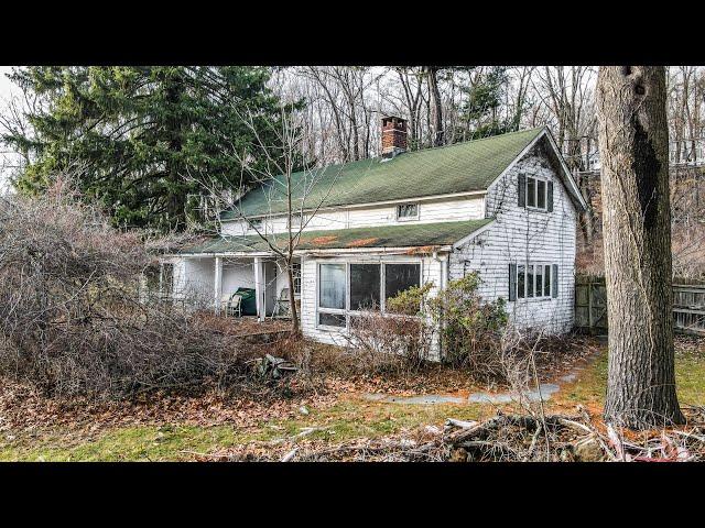 Exploring a Killer's ABANDONED House with EVERYTHING Left inside | Blood Stains Left