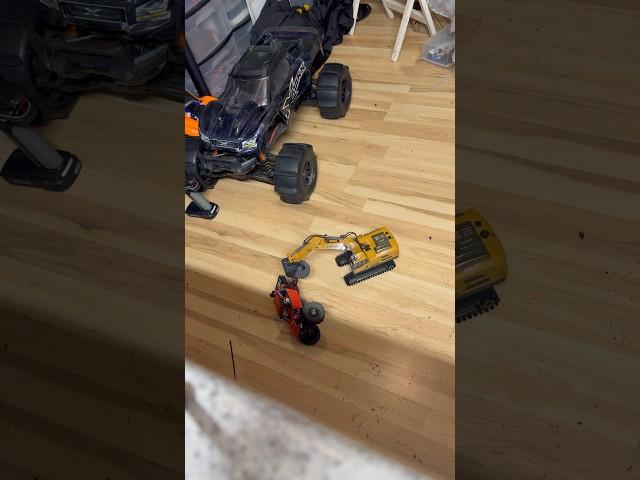 Trx4m fun #traxxas #trx4m #excavator #rc #offroadrecovery #recoverytruck #boredathome