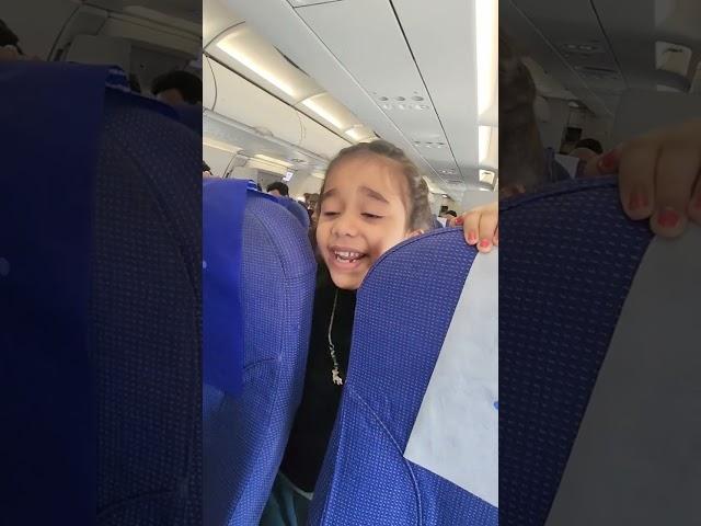 Tinku Anaya Amaira ki Masti In Plane 