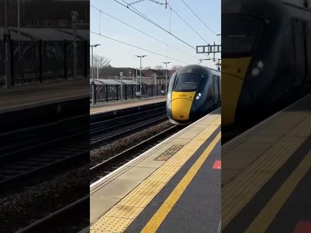 802104 through Didcot parkway #GWR #class802 #Didcot #IET