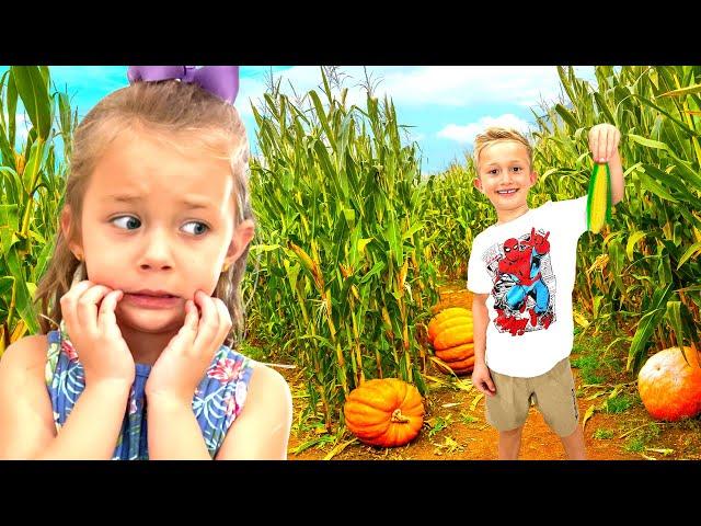 Lost in a Corn Maze At The Pumpkin Patch!