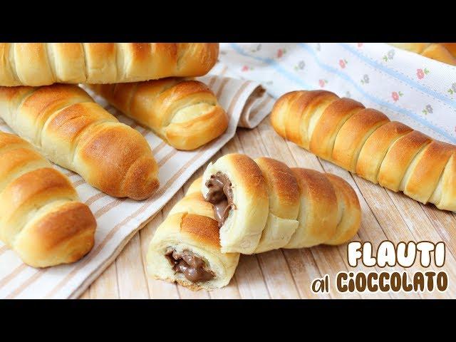 FLAUTI SOFFICISSIMI AL CIOCCOLATO - Ricetta Facile - Brioches con Cuore di Cioccolato