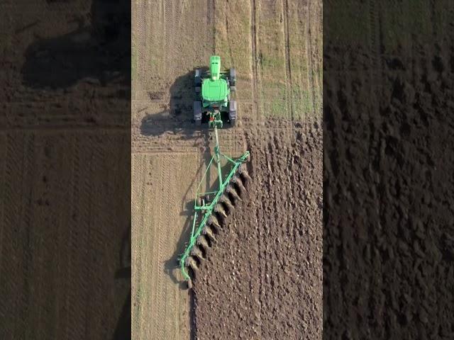 Modern moldboard plow #farming #farmequipment #farming #farmmachinery #tractor #johndeere #deere