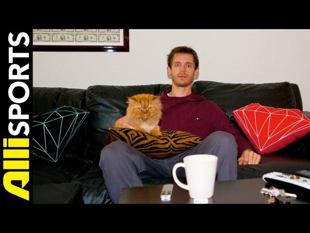 Chris Roberts' House Tour with Garvey the Cat, Alli Sports Picture This