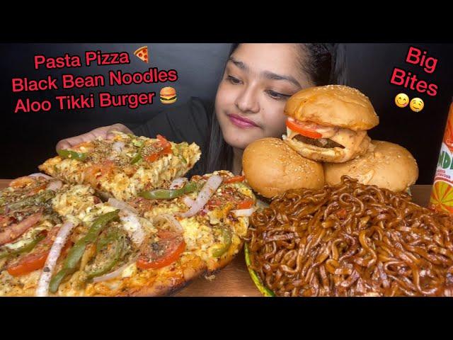 CHEESY PASTA PIZZA WITH SPICY BLACK BEAN NOODLES AND ALOO TIKKI BURGERS | BIG BITES | EATING VIDEOS