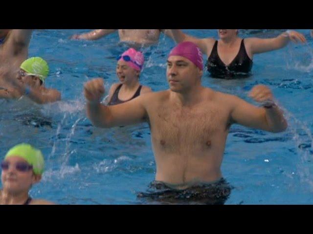 David Walliams joins SwimBritain relay