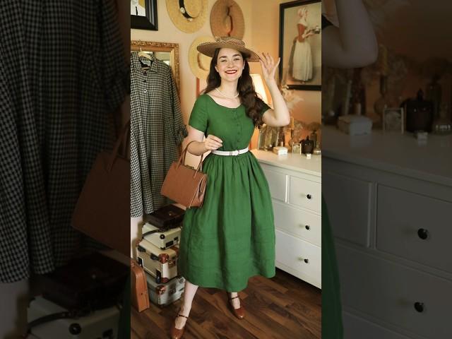 1950s Inspired Green Dress from @sondeflor  | Vintage Inspired Fashion