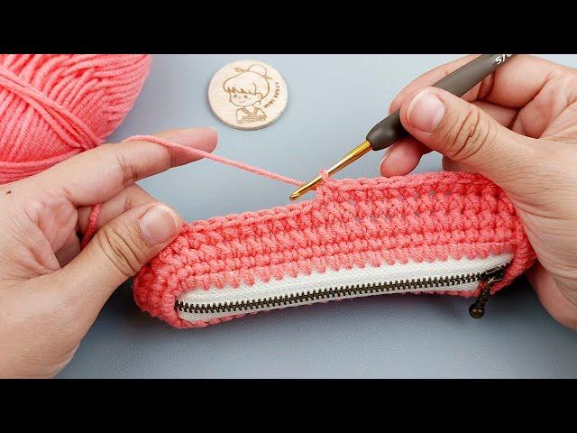 DIY Crochet Zipper Purse | Simple but Elegant Crochet Stitch Pattern | ViVi Berry