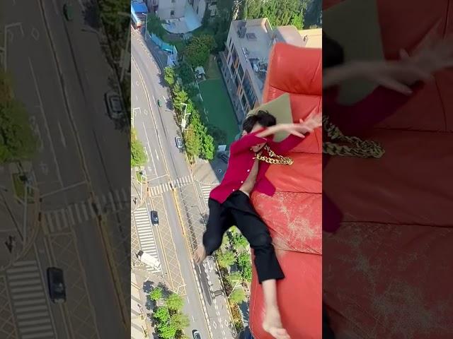 姐姐把弟弟推下去了#火影忍者 #家庭 #小蚂蚁