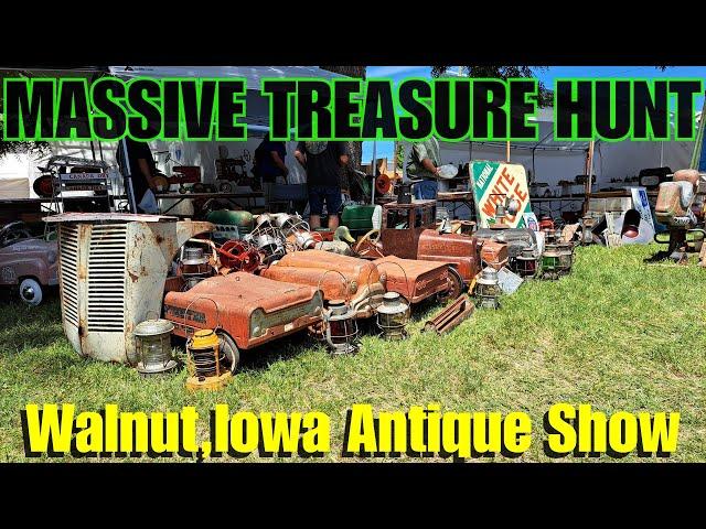 Exploring an Iconic Midwestern Antique Show for Treasures and Lost Finds | Walnut, Iowa