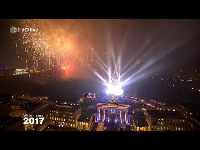 Jahreswechsel - Feuerwerk - Silvester-Neujahr 2016-2017 am Brandenburger Tor (Willkommen 2017)