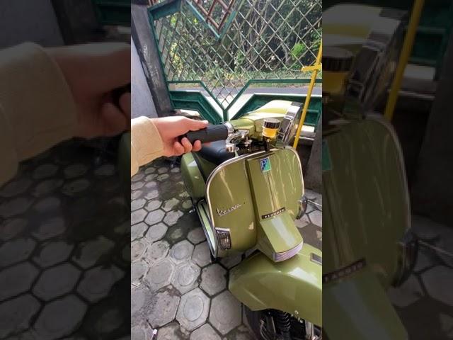 Just heat up an old motorbike instead of heating yours . . . . . #vespaindonesia #vespa #