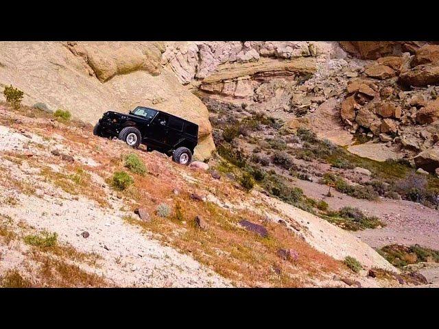 Jeep run up Last Chance Canyon to explore a mystery tunnel