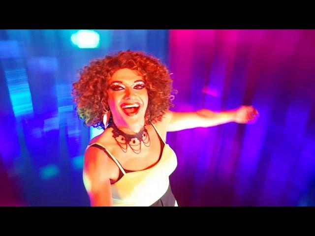 26.8.2017 Travesti Crazy Goddess-Klub Palmovka (Vlasta Wild-Dneska dobře vypadám)