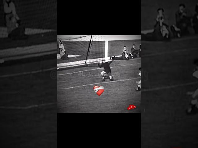 Yashin could catch the ball#yashin#goalkeeper#ballondor#neuer#football#soccer#fyp#foryou#viral