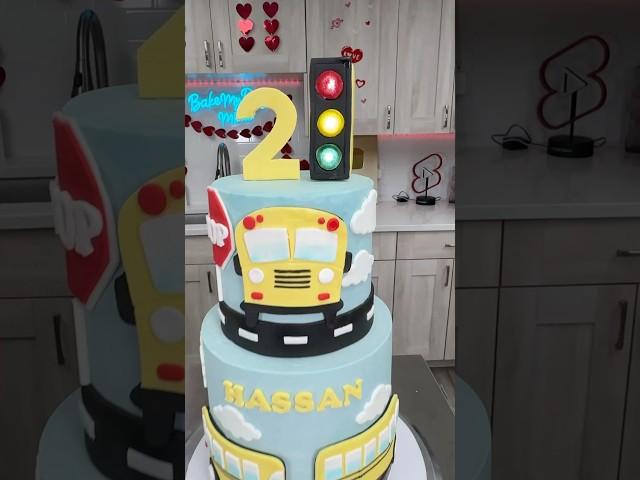 A working traffic light on a Cake?￼