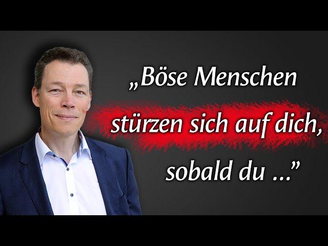 Dieser 1 Fehler zieht böse Menschen an (Narzissten & Co.)