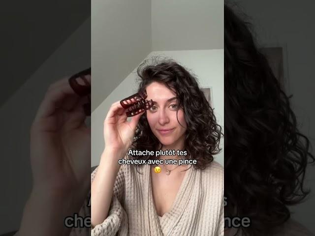 Je vais bientôt publier un tuto de coiffure protectrice en fonction de ton type de cheveux 