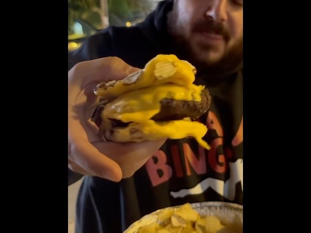 One Bun Burger Reviews Episode 7: Duffy’s (in 60 seconds) #burger #review