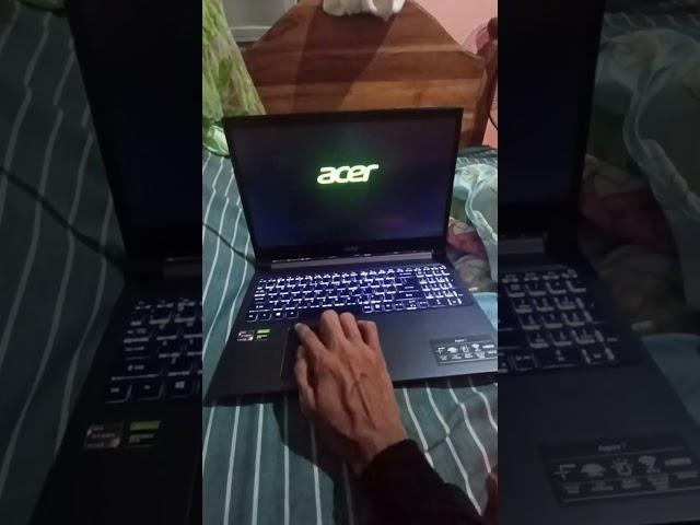 Acer Aspire 7 Boot Up Start