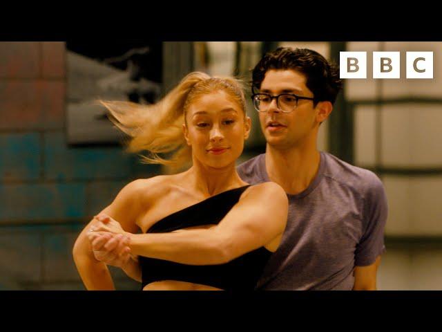 Richelle & Ozzy 'Can You Feel the Love' Extended Dance | The Next Step Season 8 | CBBC