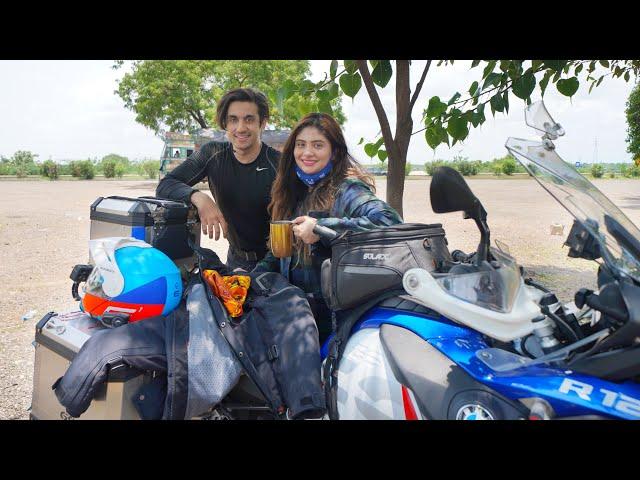 WE LEFT MUMBAI ON OUR BIKE !!!