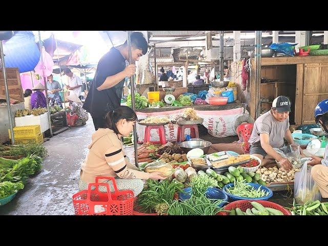 Tranh Thủ Phiên Chợ Sớm Mua Những Đồ Dùng Sinh Hoạt Cần Thiết Trong Những Ngày Bão Lớn|BQCM & Family