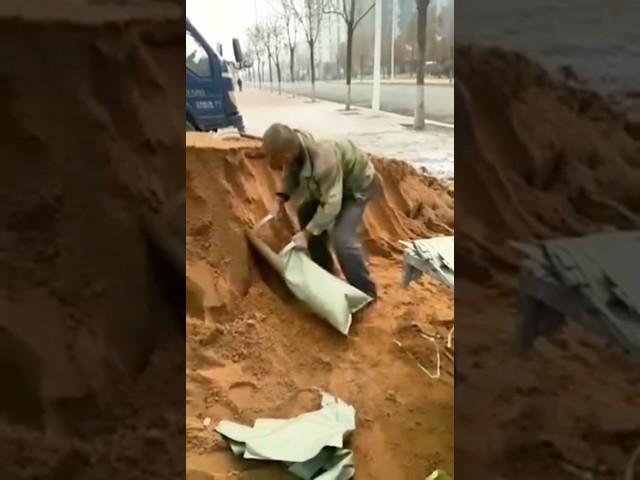 Easy technique for filling soil into sacks