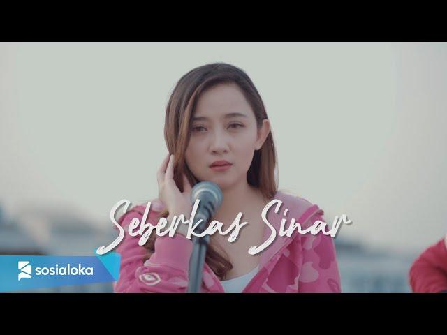 SEBERKAS SINAR - NIKE ARDILLA ( IPANK YUNIAR ft. MEISITA LOMANIA )